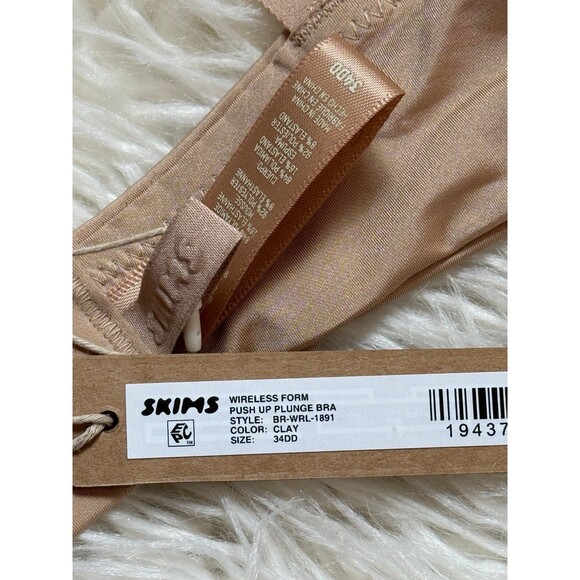 Skims Wireless Form Pushup Plunge Bra Clay Size 34DD - Picture 7 of 7